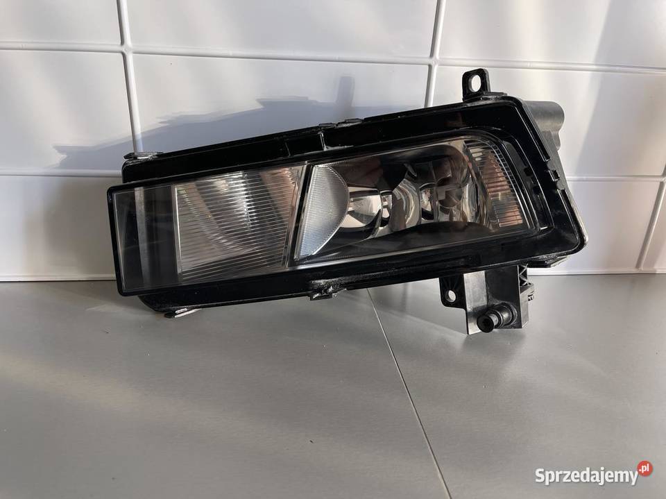 VW TOURAN 5TA LEWY HALOGEN wielkopolskie Ostroróg