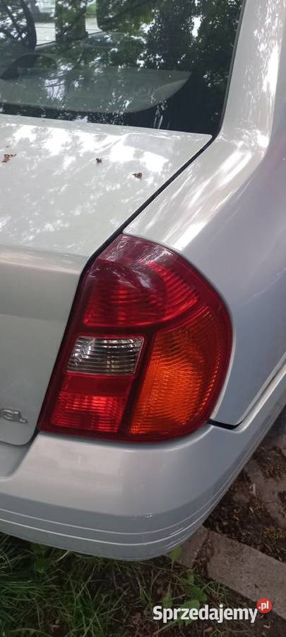Renault Thalia lampy tył lewą prawa