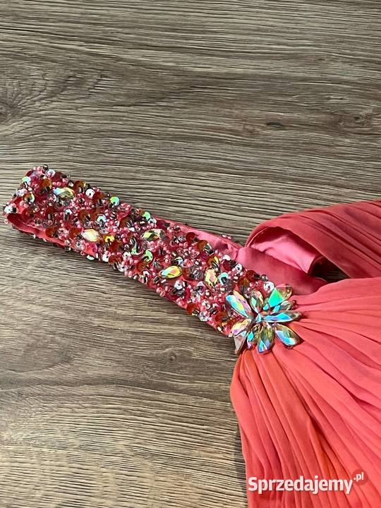 Elegancka sukienka Luxuar Limited