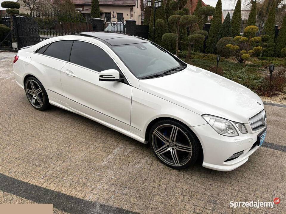 Mercedes E350 4Matic 7GTRONIC 306 2014r automatyczna