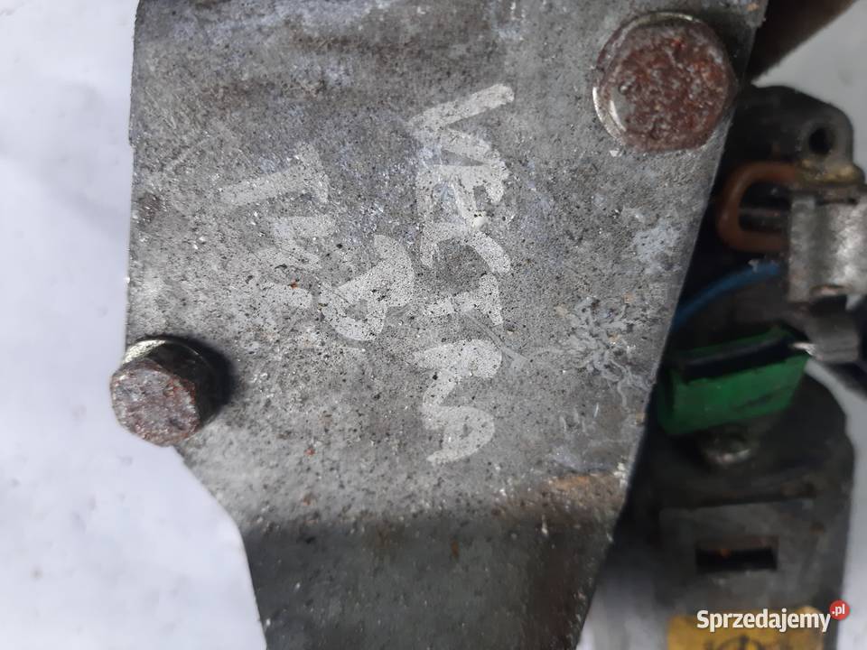 Opel Vectra B HB silniczek tylnej wycieraczki Ksawerów