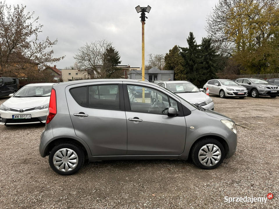 Opel Agila 10