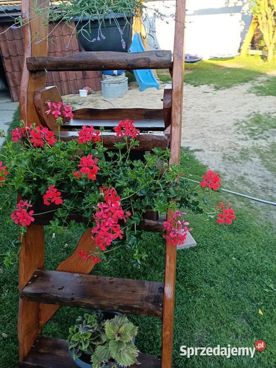 Kwietnik drewniany wolnostojący brązowy Dziewuliny