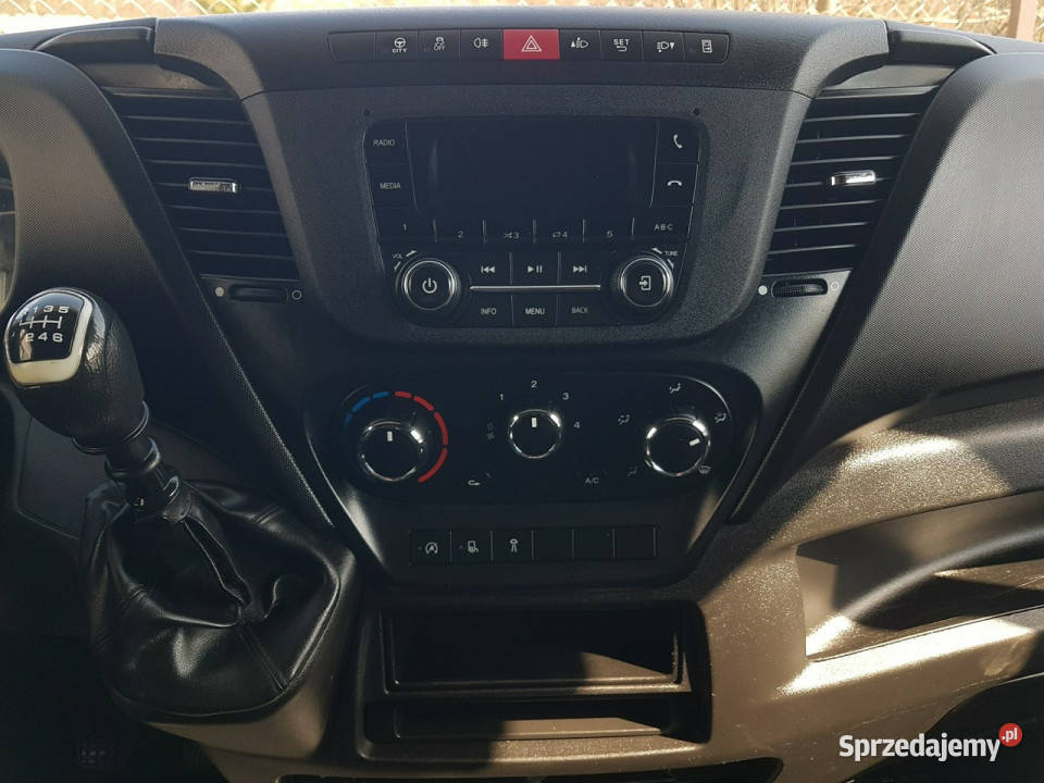 Iveco Daily KONTENER NISKOPODŁOGOWY 443x223x242 śląskie Poręba