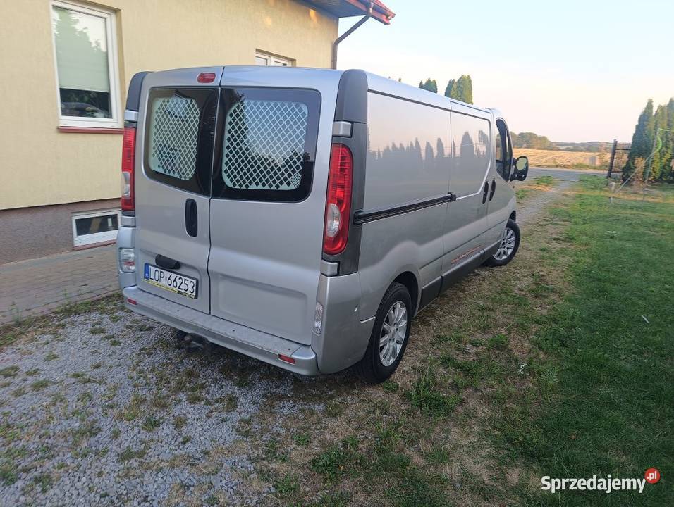 Opel Vivaro Lift Long długi klima zarejestrowany lubelskie Poniatowa sprzedam