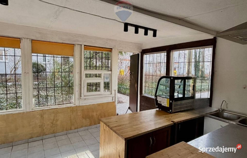 Kiosk handlowogastronomiczny Kraków sprzedam