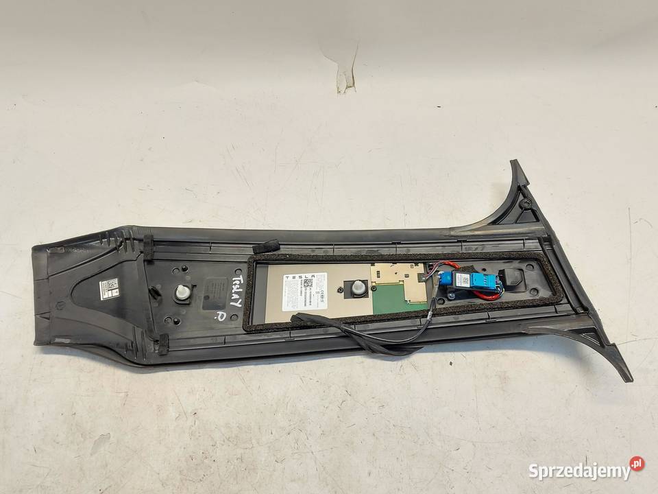 TESLA MODEL Y 2022r OSŁONA SŁUPKA DRZWI PRAWA