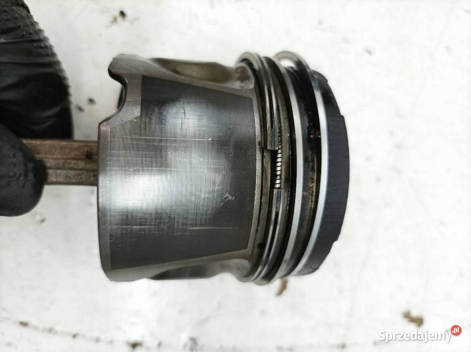 TŁOK KORBOWÓD 81L79 24 D Volvo S80 I 19982006