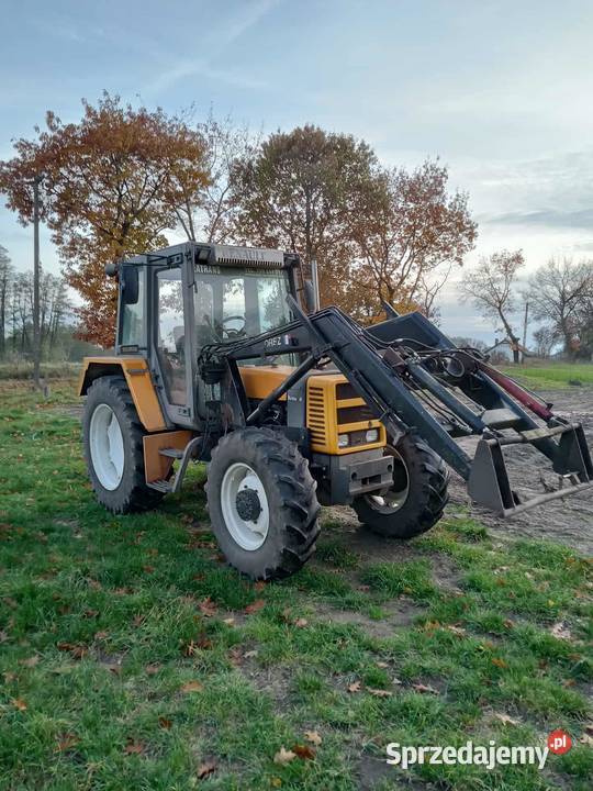 Ciągnik rolniczy Renault 8014 Tur Zakrzewska Osada