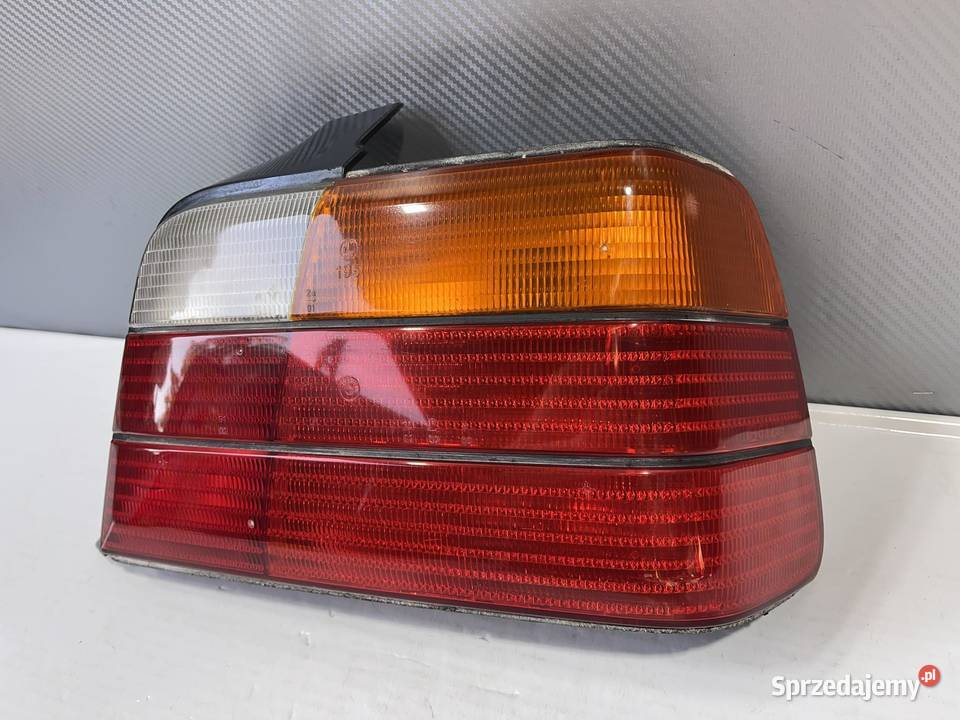 BMW E36 PRAWA LAMPA TYŁ SEDAN wielkopolskie Ostroróg sprzedam