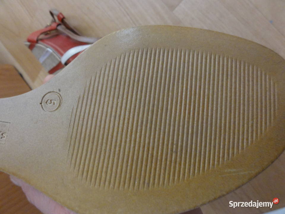 Sliczne sandaly firmy Clarks nowe zachodniopomorskie Goleniów