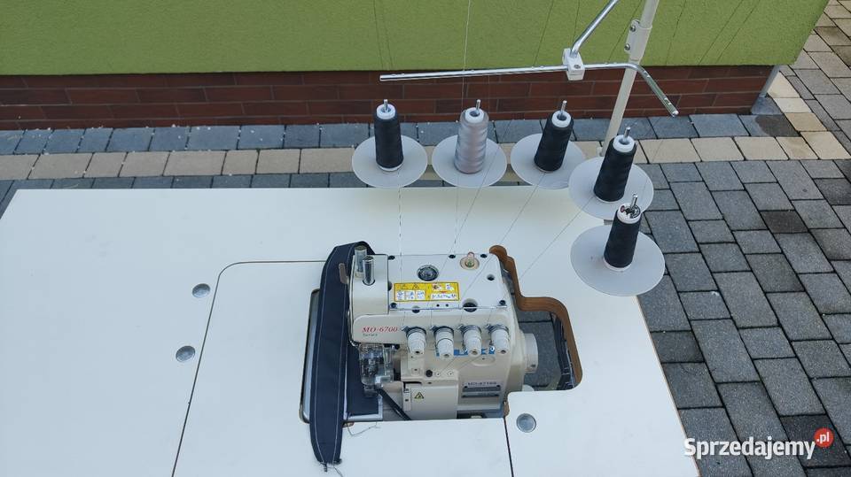 Maszyna krawiecka owerlok juki servo Podrzecze sprzedam