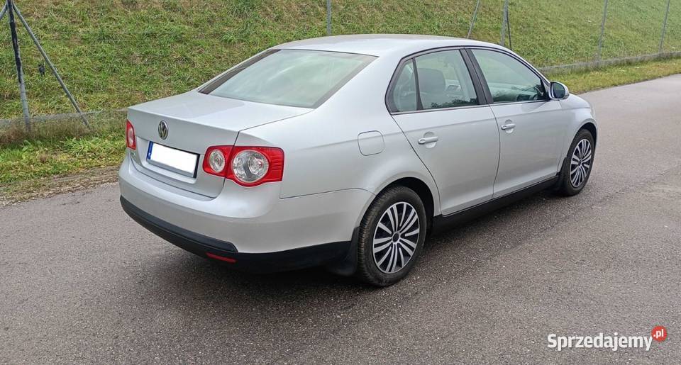 Volkswagen Jetta 16 benzyna FSI 2005 golf passat Brzesko