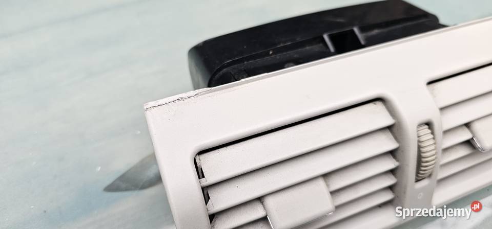 Kratka nawiewu środkowa mercedes w210 2108301554 Zbąszyń