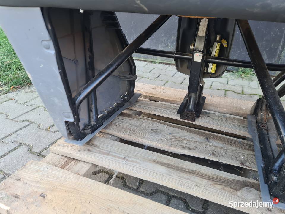 IVECO DAILY 3 9906 fotel kierowcy i kanapa dolnośląskie Legnica
