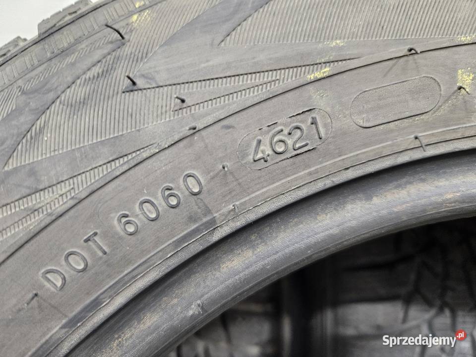 Opony zimowe zimówki 4 Nokian WR D4 17565R15