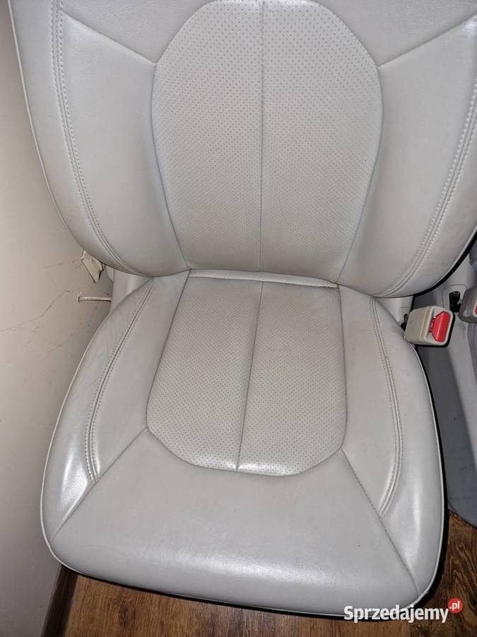 Fotele jasna skóra Chrysler Pacifica 2017 Fotele i kanapy sprzedam