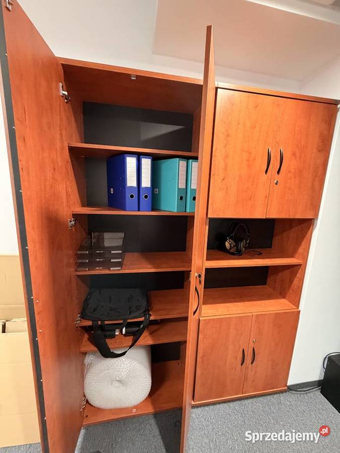 Zestaw mebli biurowych ABM biurka regał szafa