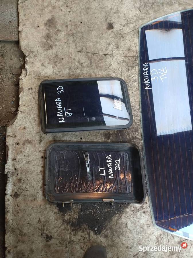NISSAN NAVARA D22 szyba boczna tył uchylna