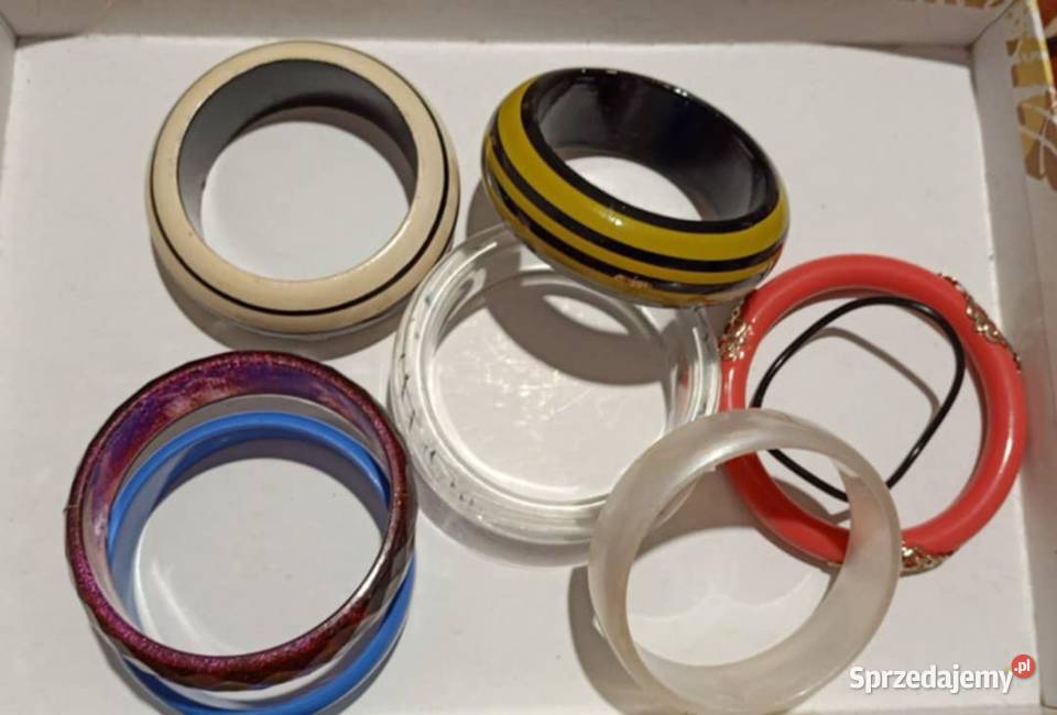 113 Bransoletki PRLu 8 sztuk Poznań sprzedam