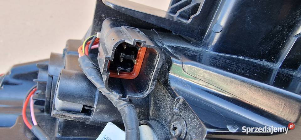 HYUNDAI TUCSONII LIFT 3III LAMPA TYŁ TYLNA PRAWA sprzedam