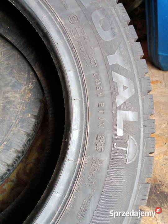 2 opony UNIROYAL SNOW 19570R15C Kielce sprzedam