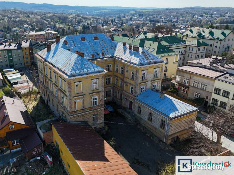 sprzedaży kamienicy Sanok Sienkiewicza 3840m2