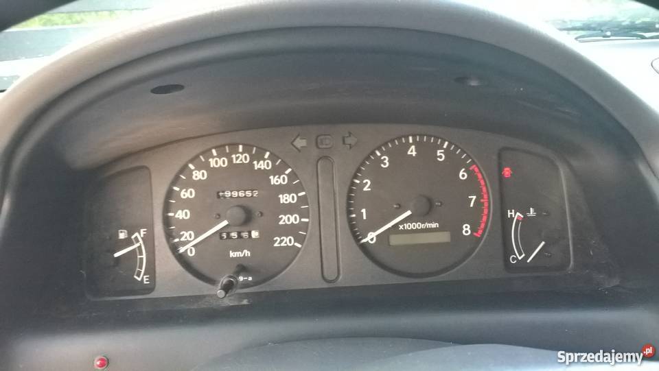 Toyota Corolla E11 13 benzyna 1998 sedan niebieski Piaseczno