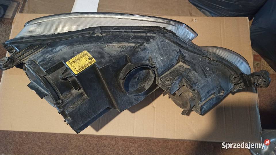 Lamy przednie skoda yeti 2011r Olszanica sprzedam