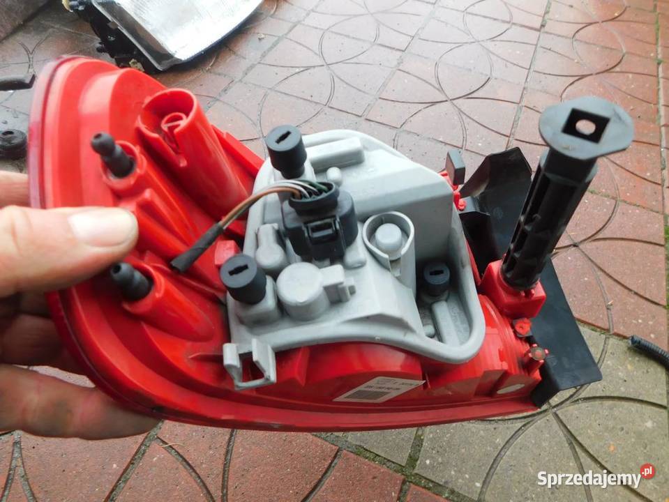 audi A4 B8 kombi lampa 34141 WYSYŁKA osobowe Żory