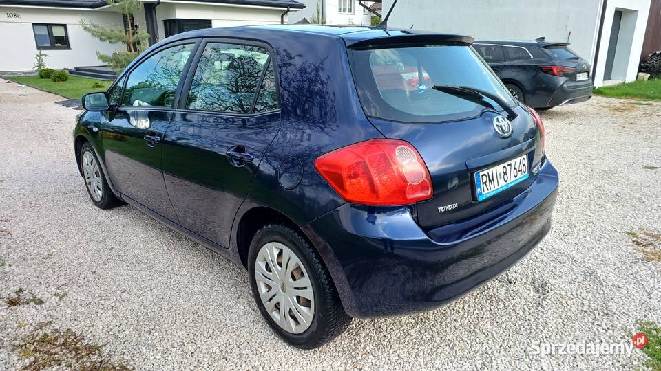 Toyota Auris automat Borowa