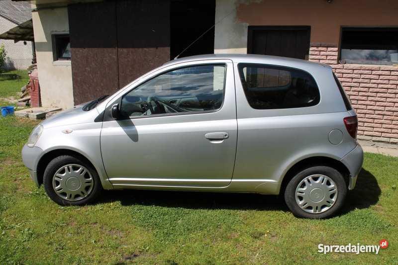Toyota Yaris 1999 r Kamień