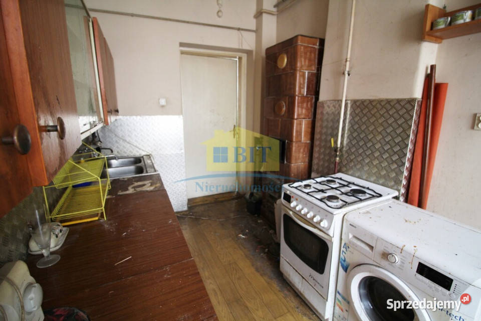 Mieszkanie w centrum o pow 5207 m2 do remontu Złocieniec