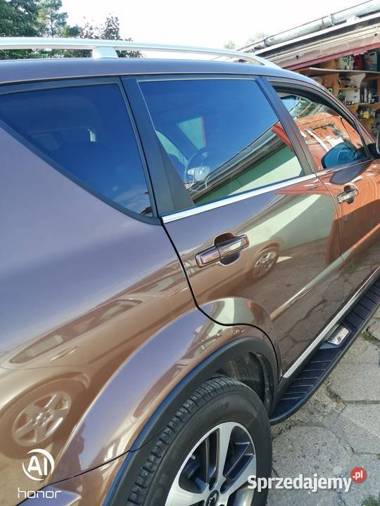 Ssang Yong Rexton W salon ASO nowy 39000 nieuszkodzony sprzedam