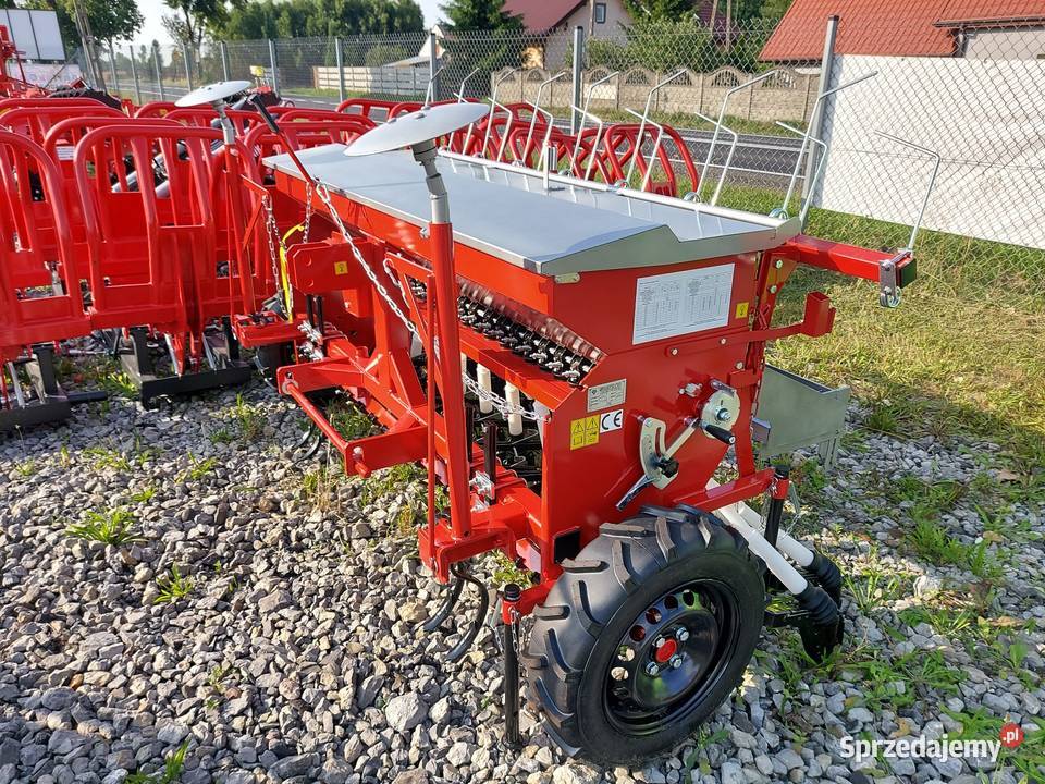 Siewnik zbożowy mechaniczny AgromaszMeprozet Mroczków Duży