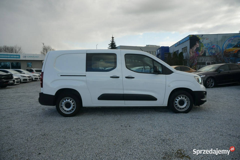 Opel Combo 15 CDTI131 Cargo XL 24t Essential manualna Poznań sprzedam