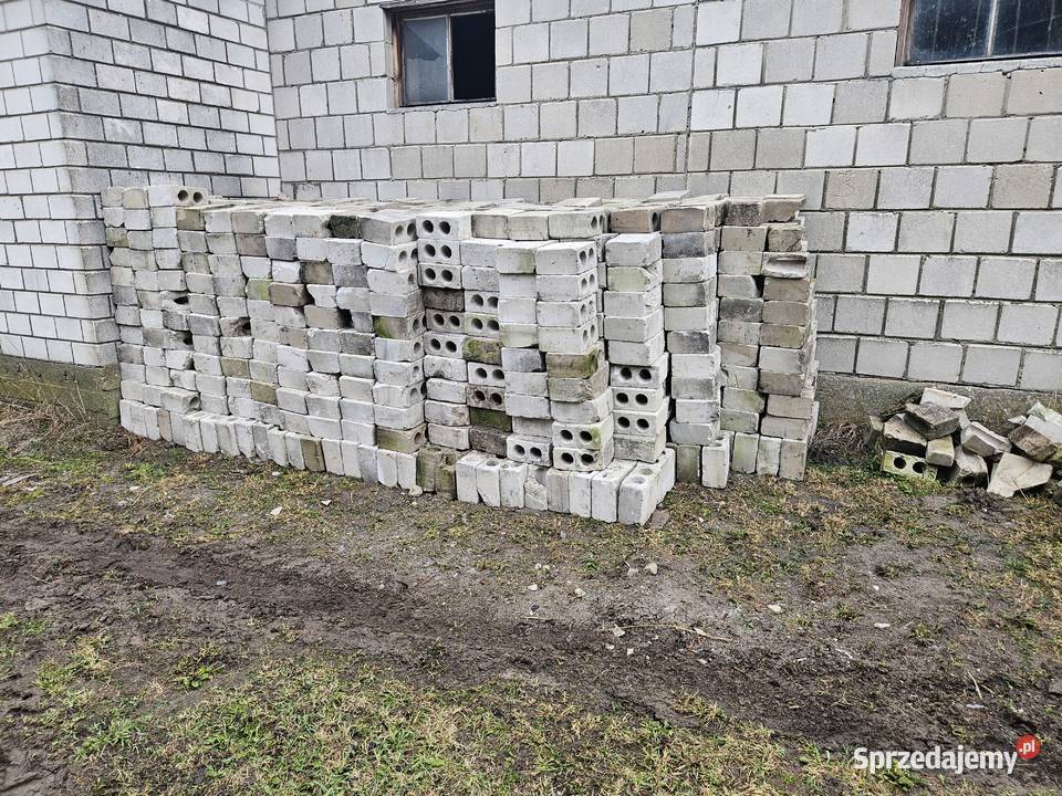Cegła Cegły, bloczki i pustaki
