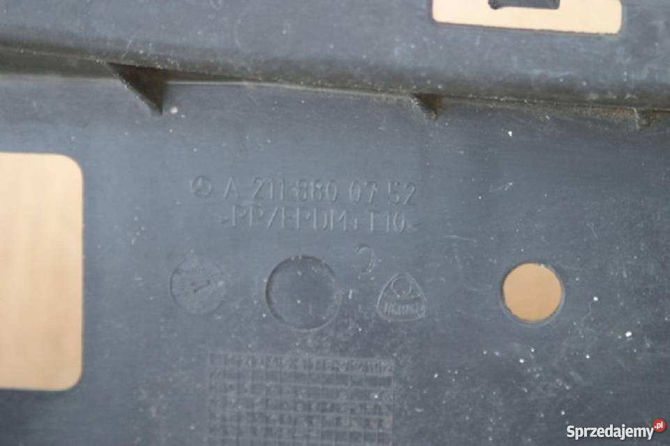 MERCEDES E KLASA ŚLIZG WZMOCNIENIE ZDERZAKA Bieleń