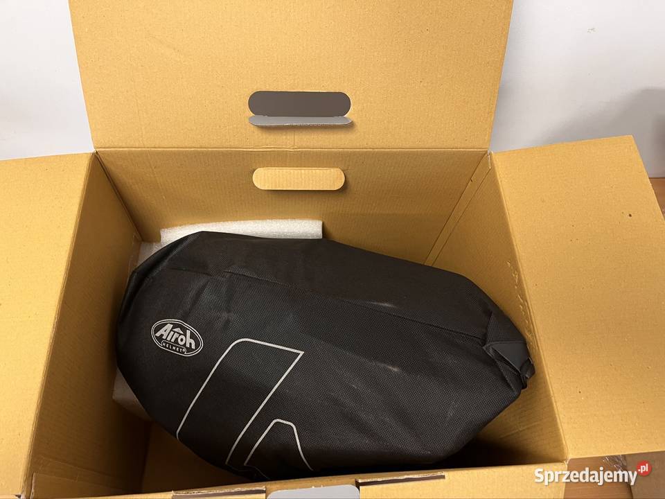 Kask enduro Airoh Twist 3 w kolorze wojskowej