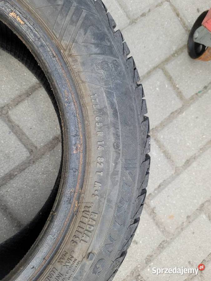 Opona zimowa 175 65 R 14 Snow Tech II lubelskie Kamień