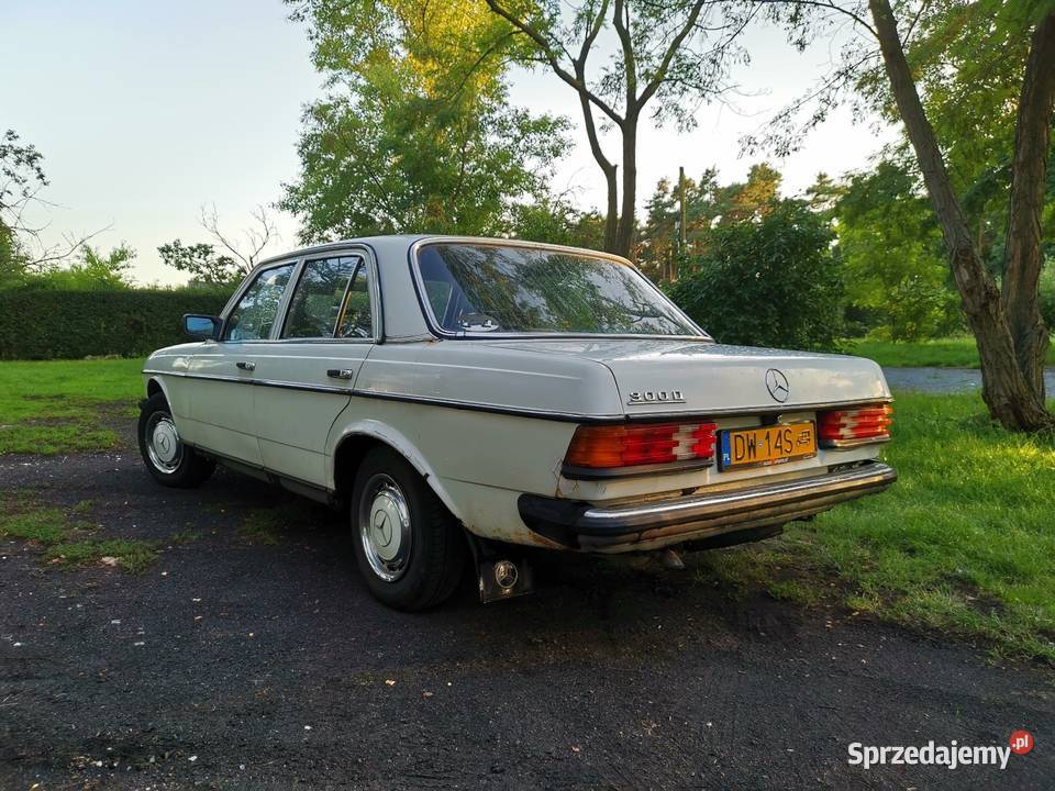 Mercedes Benz W123 300d 1977r nowosci w Polsce Rok produkcji 1977 Wrocław