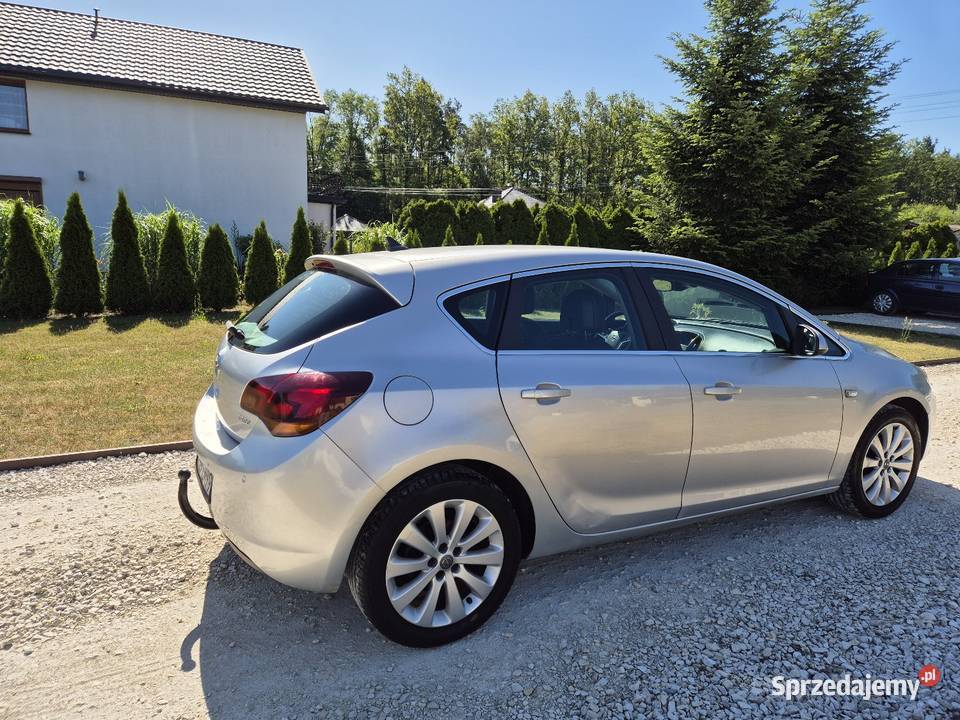 Opel Astra J cosmo 2011r 14T Astra Zelów