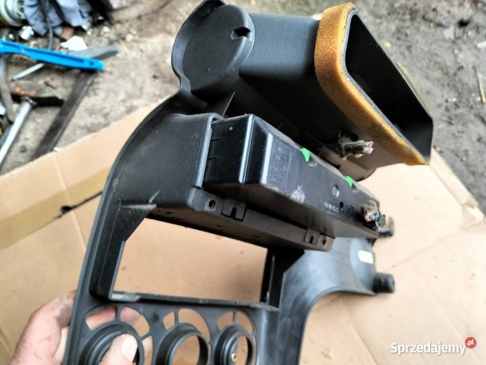 OPEL ASTRA F RAMKA RADIA PANEL WŁĄCZNIK osobowe Kamień-Kolonia