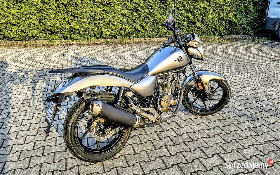 Motocykl 125 ccm Motocykle, skutery, quady
