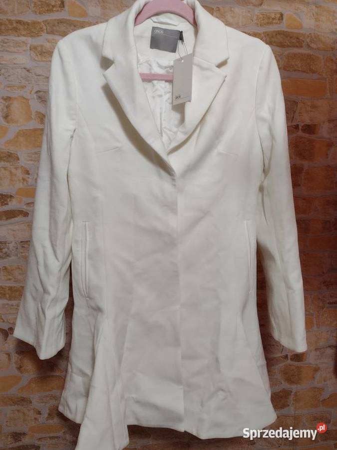 38M ASOSBiały rozkloszowany płaszcz do ślubu Moda i Styl małopolskie Kraków