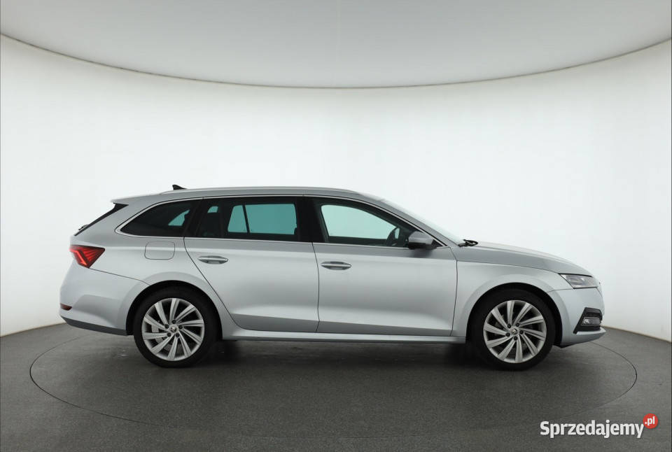 Skoda Octavia 15 TSI światła LED Piaseczno