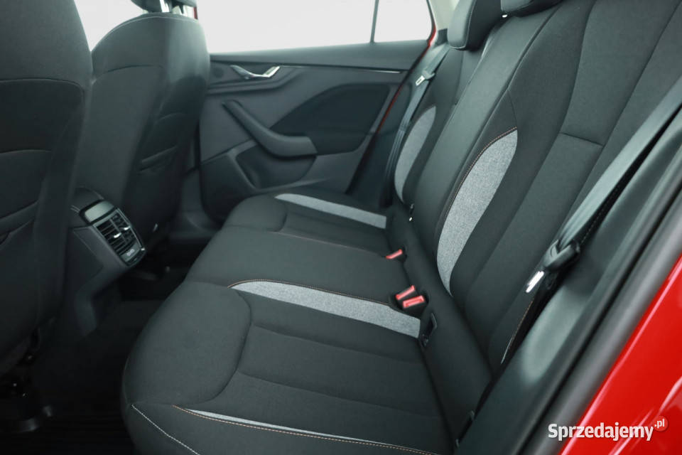 Skoda Kamiq 10 TSI asystent pasa ruchu Piaseczno