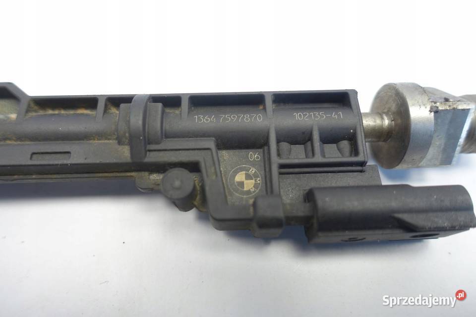 WTRYSKIWACZ BMW F10 535 30 i wtrysk 7597870 osobowe Chełm
