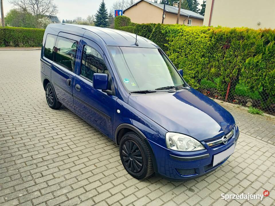 Opel Combo 2010r 14 Benzyna Rok produkcji 2010 Combo Nysa sprzedam