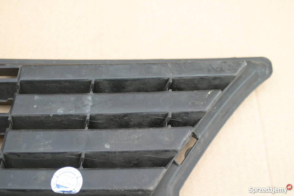 MERCEDES B KLASA W245 KRATKA ZDERZAKA PRZÓD Bieleń sprzedam